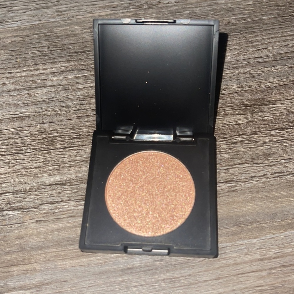 Never used highlighter - Picture 2 of 3